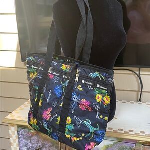 New TrailMaker Garden Floral Tote Bag